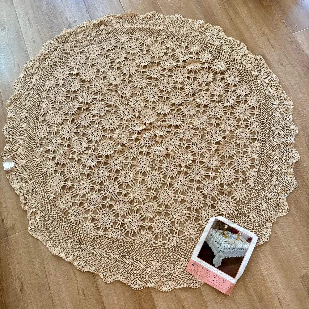 NIB Vintage Hand Crocheted Round Floral Cotton Lace Tablecloth –‎ 68” Diameter